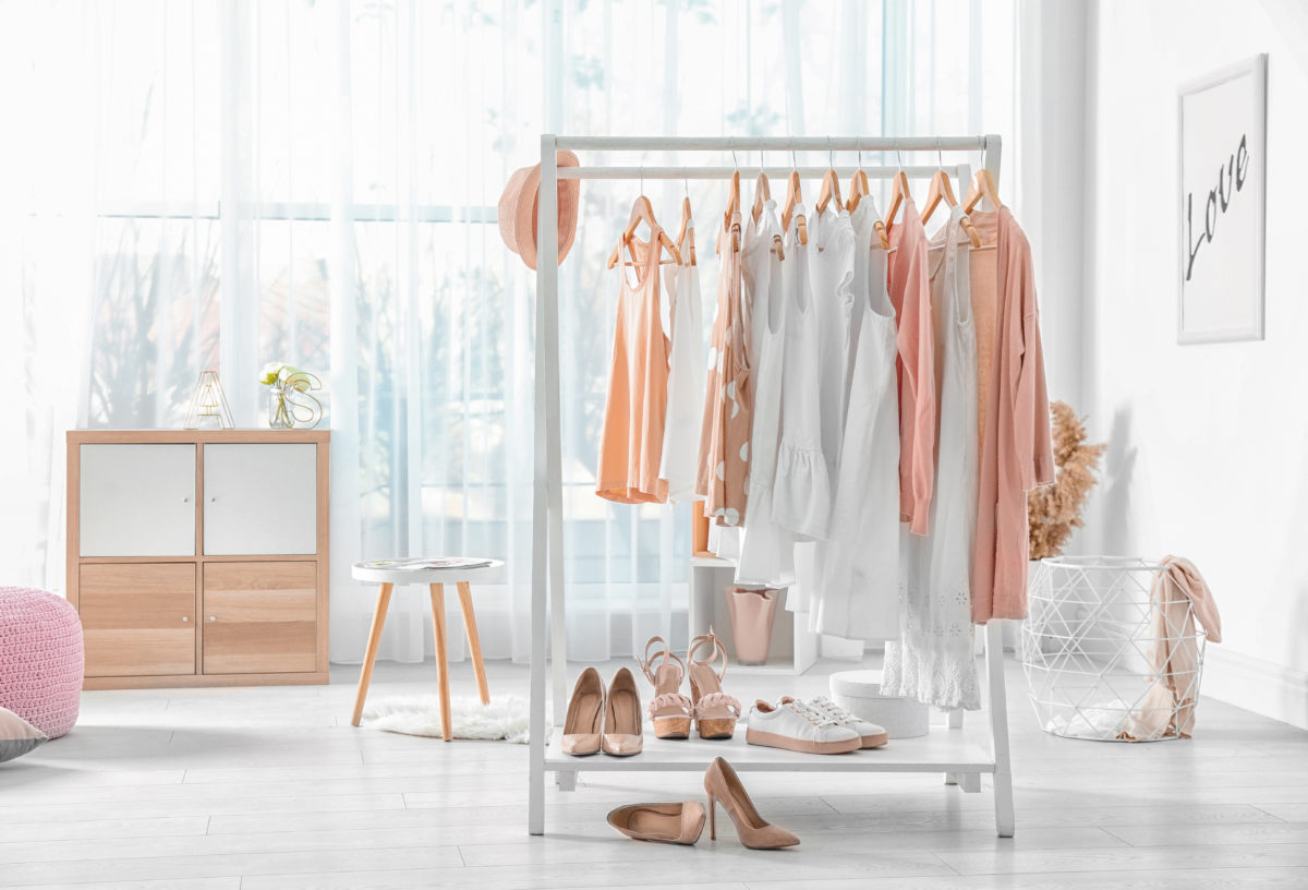 coach pour choisir vos vêtements et trier votre garde robe